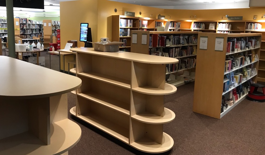Lakeview Library shelving